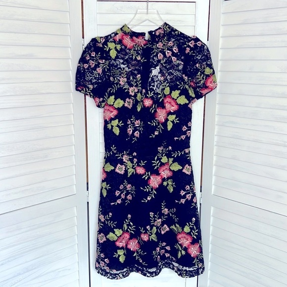 Adelyn Rae Black Floral Short Sleeve Mini Embroidered Lace Dress NWT Small* - Picture 2 of 12